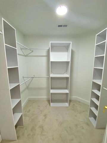 511 NW Stratford Place, Rocky Face, GA 30740