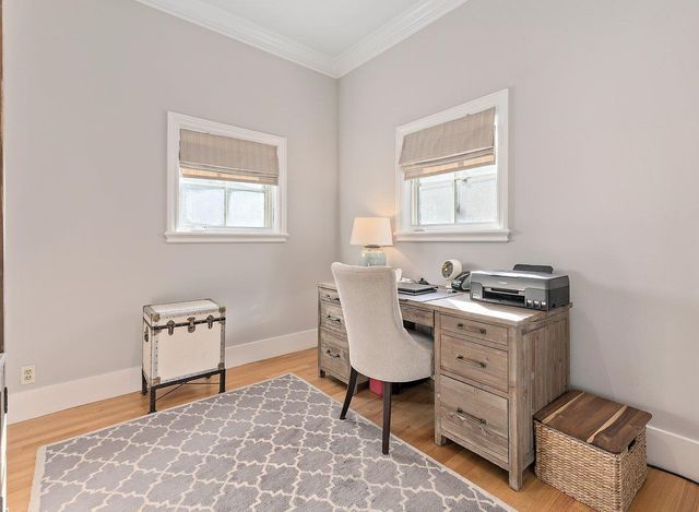 562 Hillcrest Way, Redwood City, CA 94062