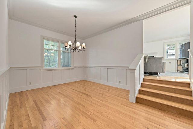 562 Hillcrest Way, Redwood City, CA 94062