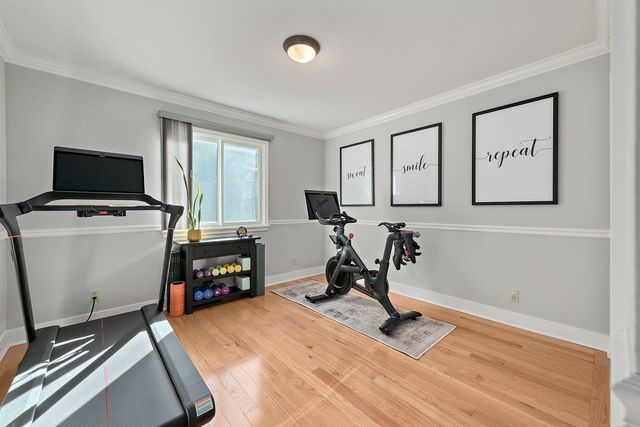 562 Hillcrest Way, Redwood City, CA 94062