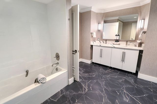 601 N Fort Lauderdale Beach Boulevard 910, Fort Lauderdale, FL 33304