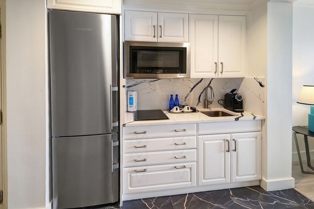 601 N Fort Lauderdale Beach Boulevard 910, Fort Lauderdale, FL 33304