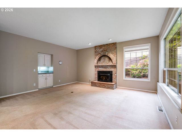 12616 Sw 60TH Ct, Portland, OR 97219