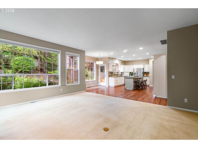 12616 Sw 60TH Ct, Portland, OR 97219