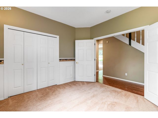 12616 Sw 60TH Ct, Portland, OR 97219