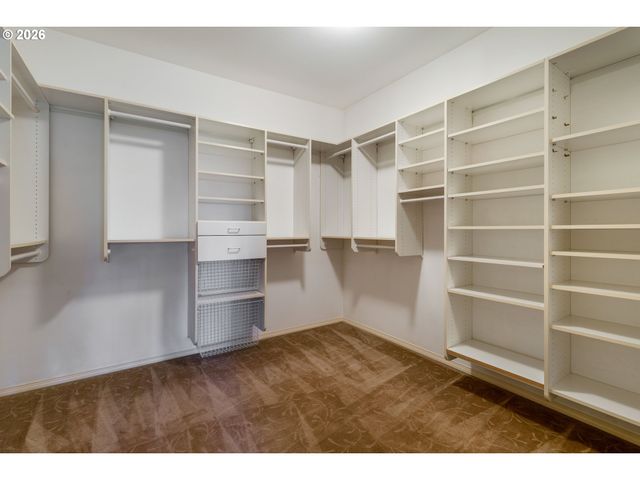 12616 Sw 60TH Ct, Portland, OR 97219