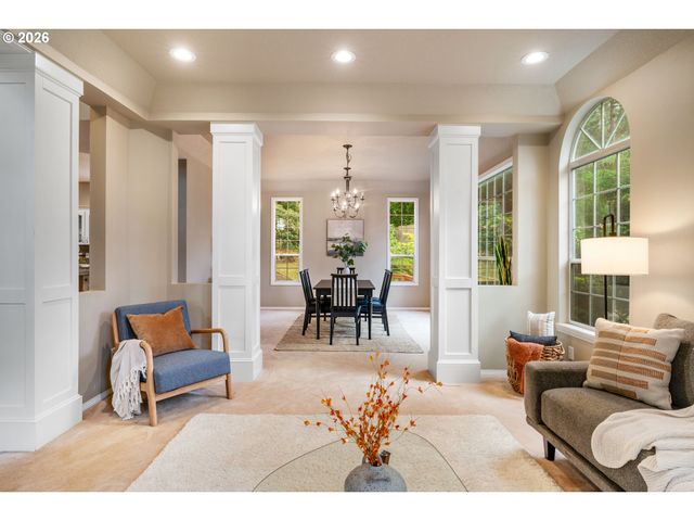 12616 Sw 60TH Ct, Portland, OR 97219