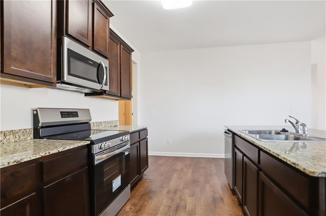 2017 Sawgrass Drive, Hampton, GA 30228