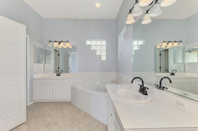 6339 STURBRIDGE COURT, Sarasota, FL 34238