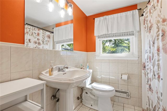 794 Main Avenue, Warwick, RI 02886