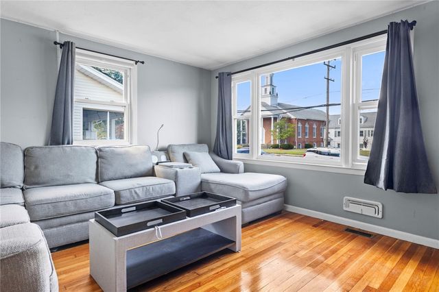 794 Main Avenue, Warwick, RI 02886