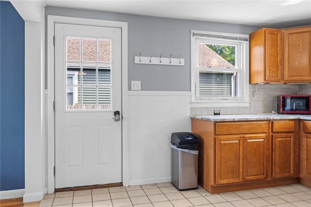794 Main Avenue, Warwick, RI 02886