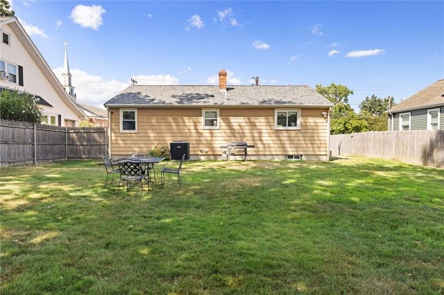794 Main Avenue, Warwick, RI 02886