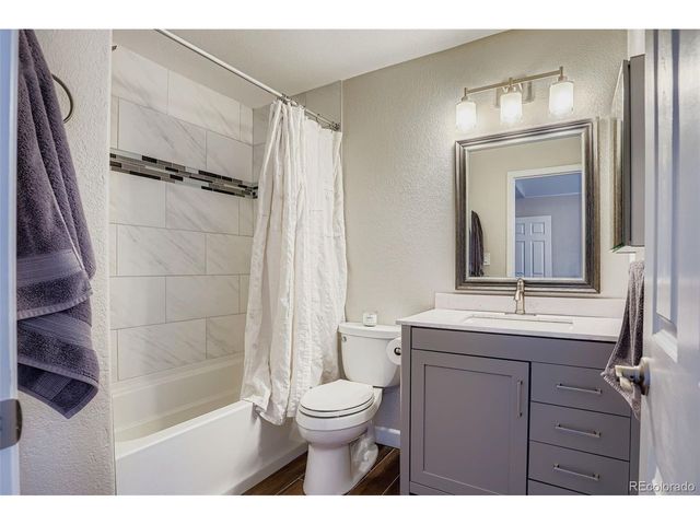 1471 S Emporia Ct, Denver, CO 80247