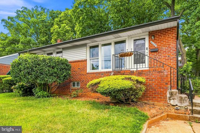 8408 CARROLLTON PKWY, Hyattsville, MD 20784