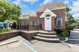 135 Plandome Road, Manhasset, NY 11030