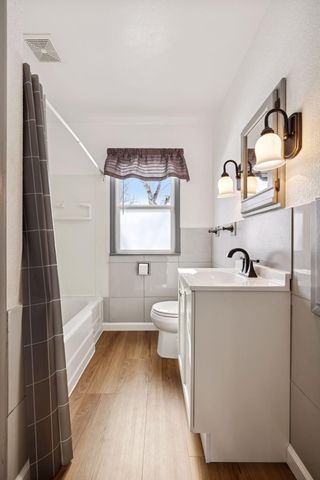 1947 Yorkshire Court, Saint Paul, MN 55116