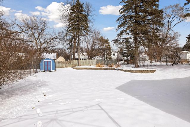 1947 Yorkshire Court, Saint Paul, MN 55116