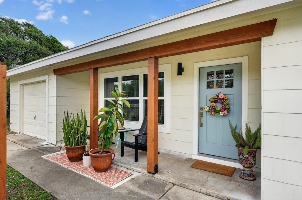 1228 S Church St, Rockport, TX 78382 — exterior