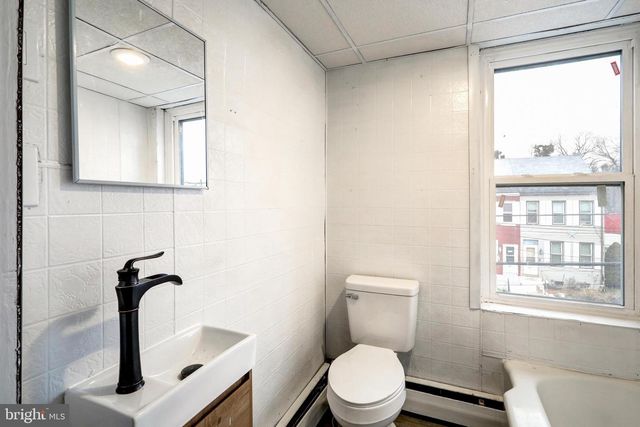 852 BLUNSTON ST, Columbia, PA 17512