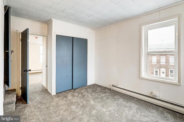 852 BLUNSTON ST, Columbia, PA 17512