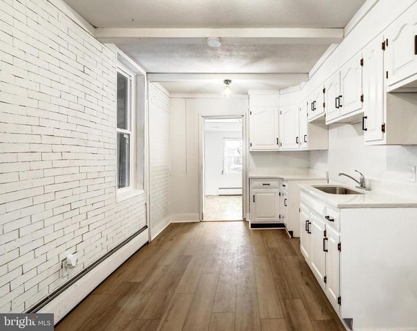 852 BLUNSTON ST, Columbia, PA 17512