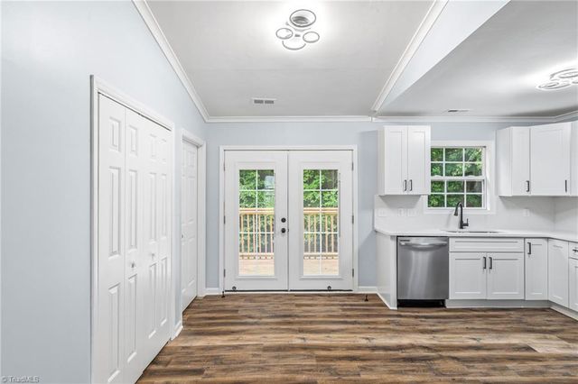 625 Rolling Green Drive, High Point, NC 27260