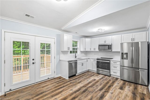 625 Rolling Green Drive, High Point, NC 27260