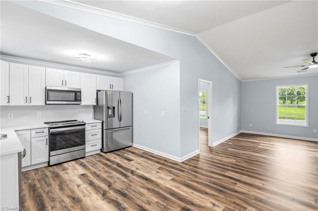 625 Rolling Green Drive, High Point, NC 27260