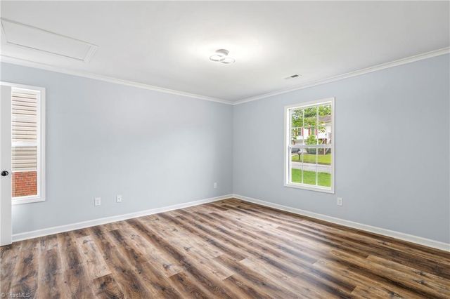 625 Rolling Green Drive, High Point, NC 27260