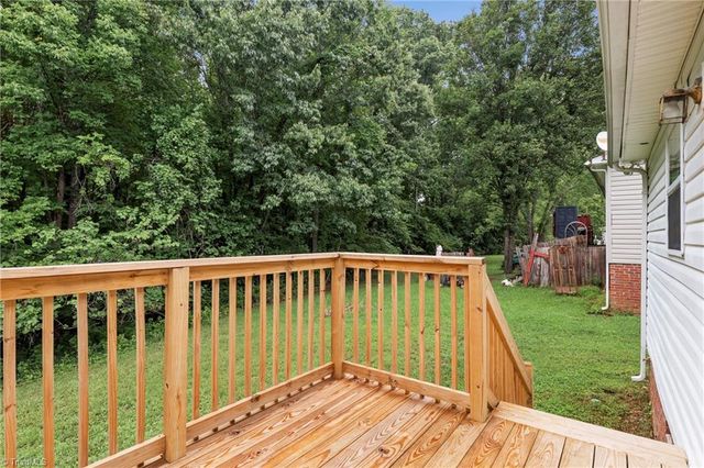 625 Rolling Green Drive, High Point, NC 27260