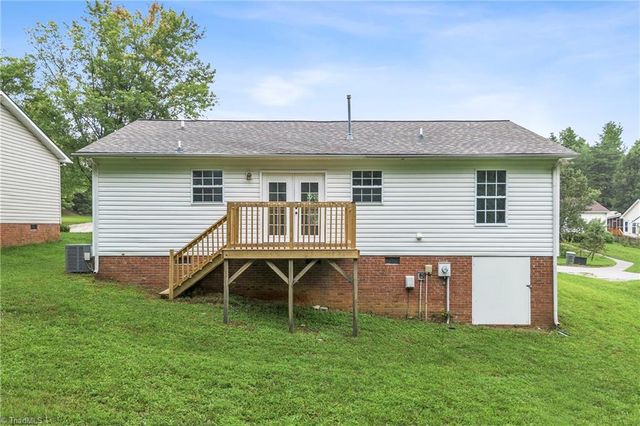 625 Rolling Green Drive, High Point, NC 27260