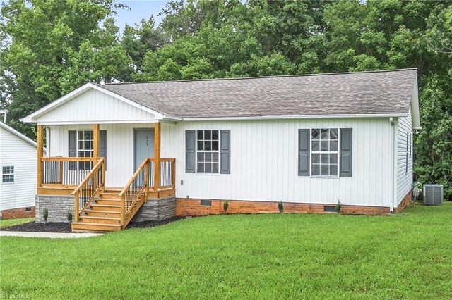 625 Rolling Green Drive, High Point, NC 27260