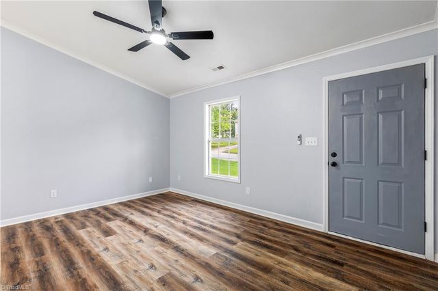 625 Rolling Green Drive, High Point, NC 27260