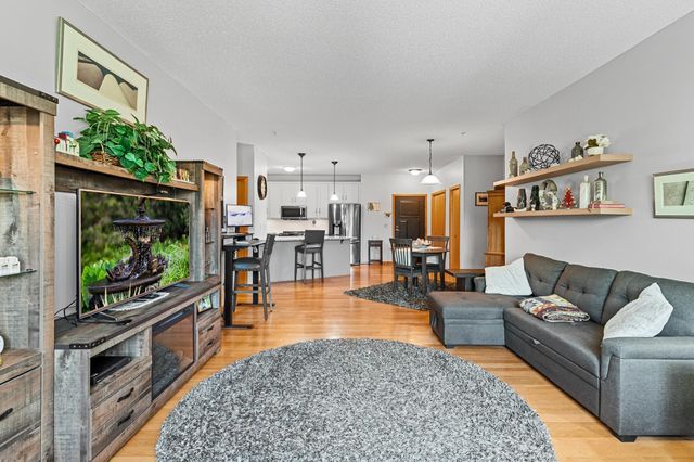 2530 E 34th Street 210, Minneapolis, MN 55406