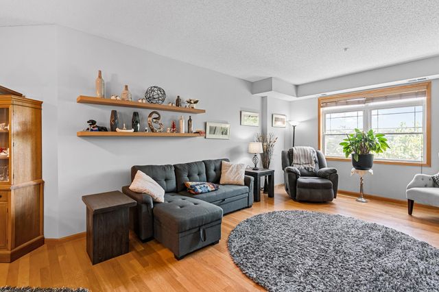 2530 E 34th Street 210, Minneapolis, MN 55406