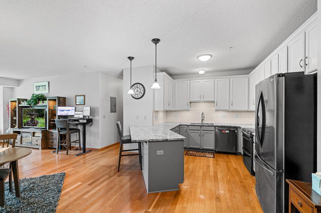 2530 E 34th Street 210, Minneapolis, MN 55406