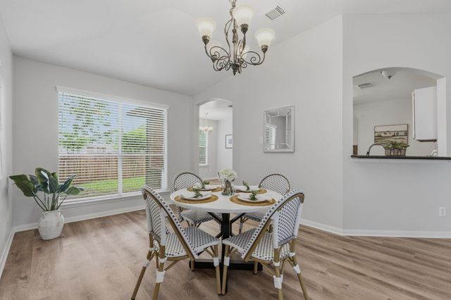 10478 Twin Circles Drive, Montgomery, TX 77356