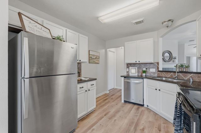10478 Twin Circles Drive, Montgomery, TX 77356