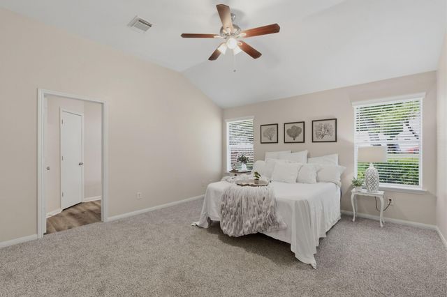 10478 Twin Circles Drive, Montgomery, TX 77356