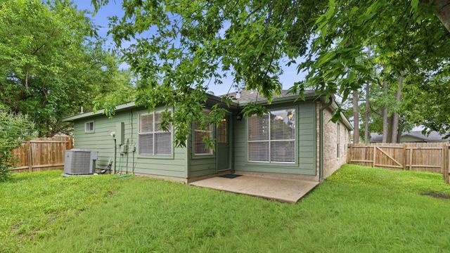 10478 Twin Circles Drive, Montgomery, TX 77356