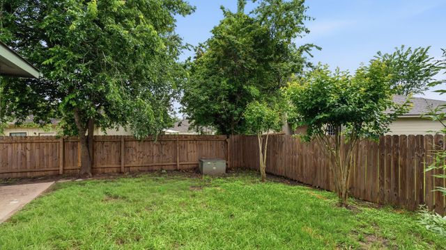 10478 Twin Circles Drive, Montgomery, TX 77356