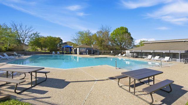 10478 Twin Circles Drive, Montgomery, TX 77356