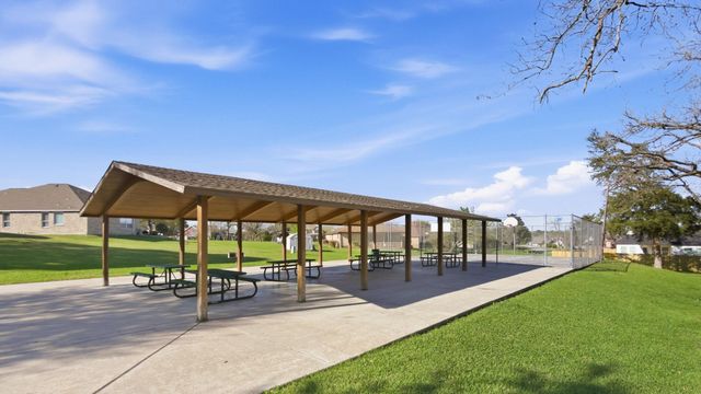 10478 Twin Circles Drive, Montgomery, TX 77356