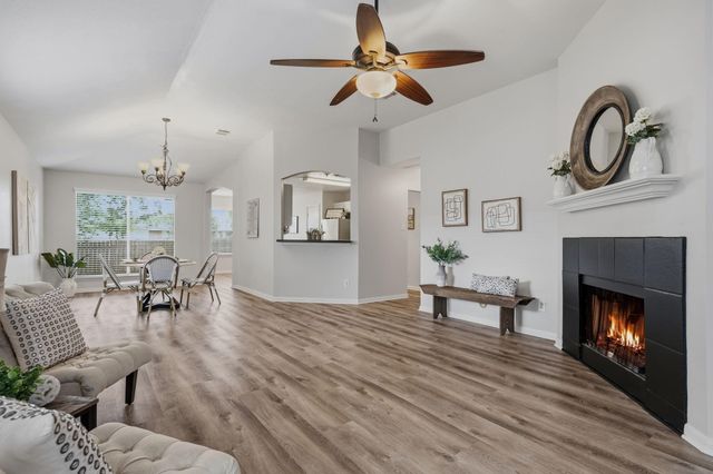 10478 Twin Circles Drive, Montgomery, TX 77356