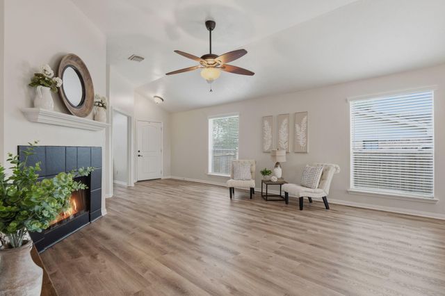 10478 Twin Circles Drive, Montgomery, TX 77356
