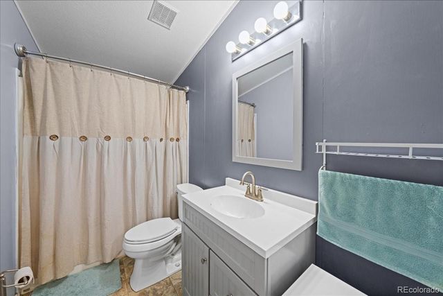 10540 Barron Circle, Longmont, CO 80504