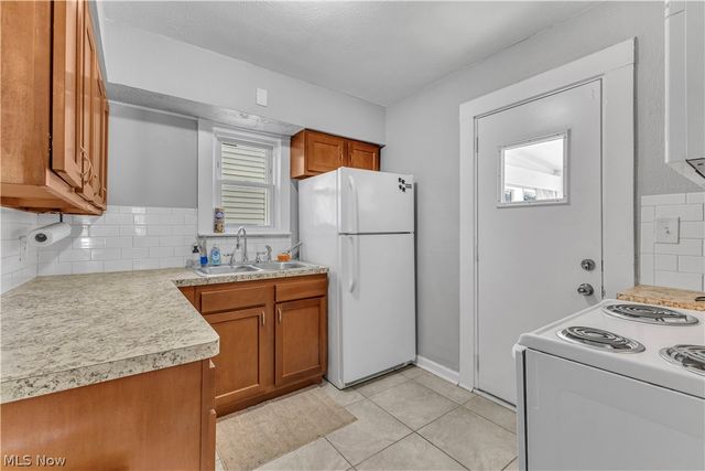 1238 Webb Road, Lakewood, OH 44107