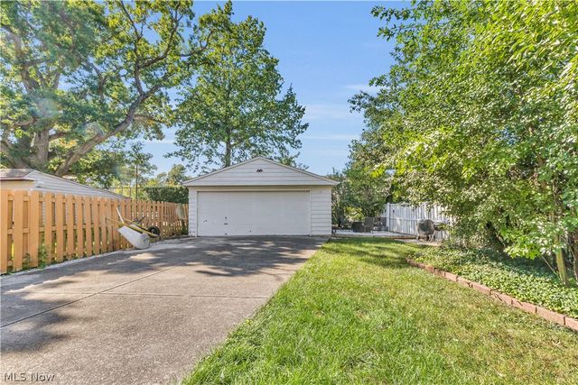 1238 Webb Road, Lakewood, OH 44107