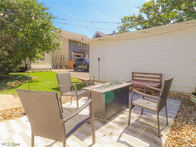 1238 Webb Road, Lakewood, OH 44107